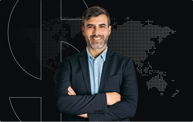 Hombre con los brazos cruzados